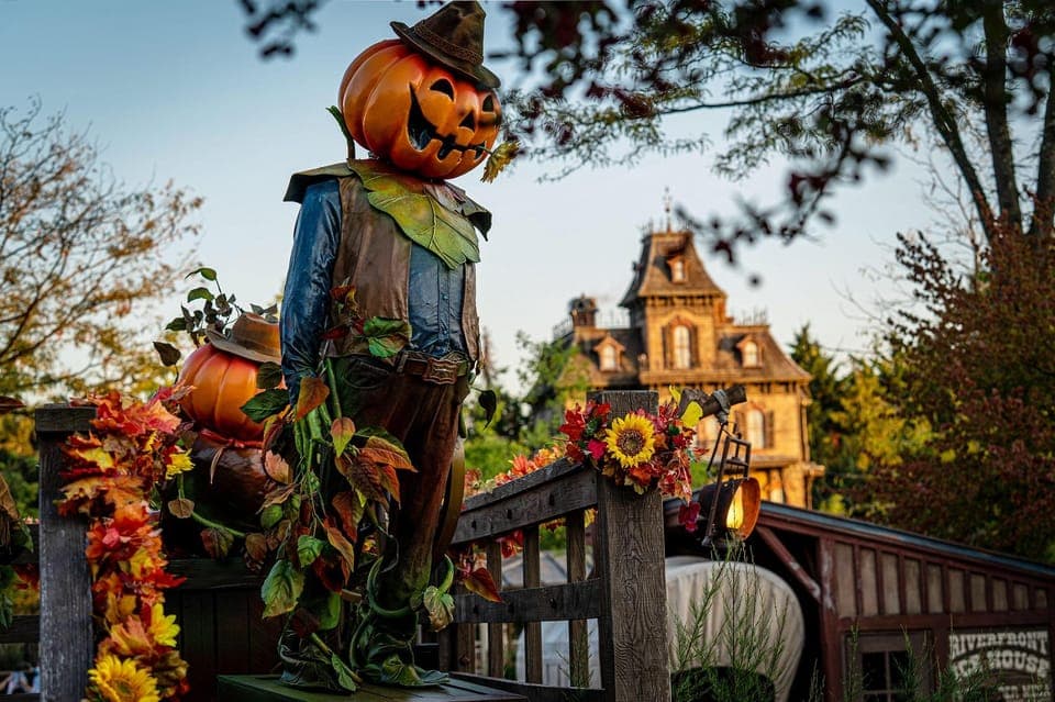 Disneyland® Paris Tickets and Shuttle Transport Gallery Image 2
