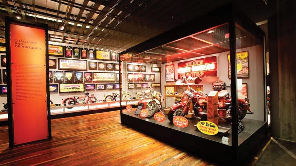 Milwaukee City Highlights Day Trip with Brewery Tour Gallery Image 4
