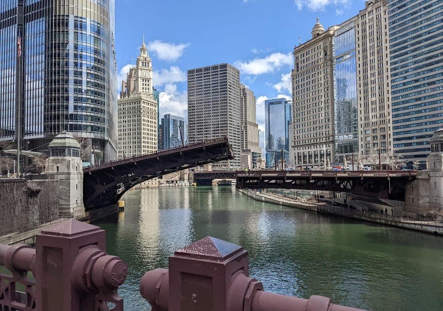 Architecture and Engineering Marvels Walking Tour Gallery Image 3