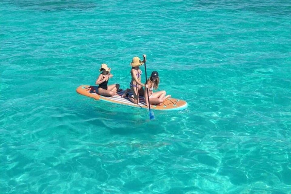 Cancun: Luxury Sunseeker 50 Yacht Charter to Isla Mujeres Gallery Image 3