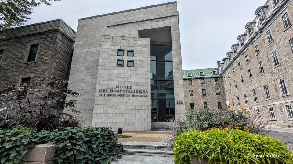 24. Musée des Hospitalières Entry & Digital City Tour - Image 24