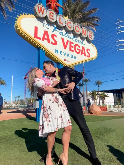 Las Vegas Sign + 7 Magic Mountains + Photoshoot Gallery Image 4