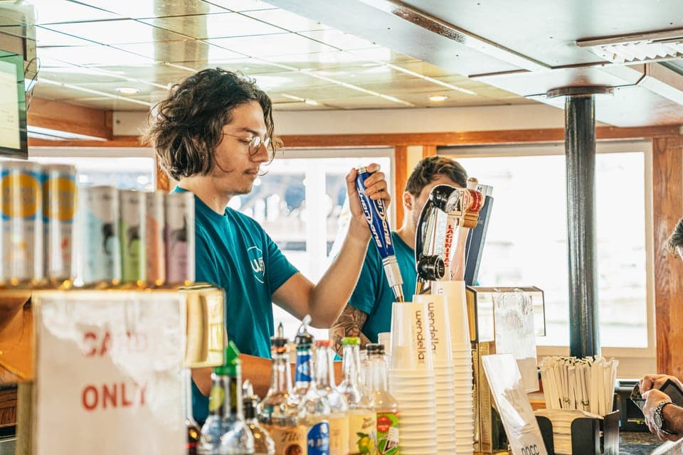 Chicago River: 1.5-Hour Guided Architecture Cruise Gallery Image 4