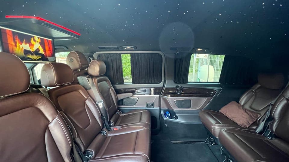 Rent a Car With Driver in Amsterdam (6/8 hours) Gallery Image 2