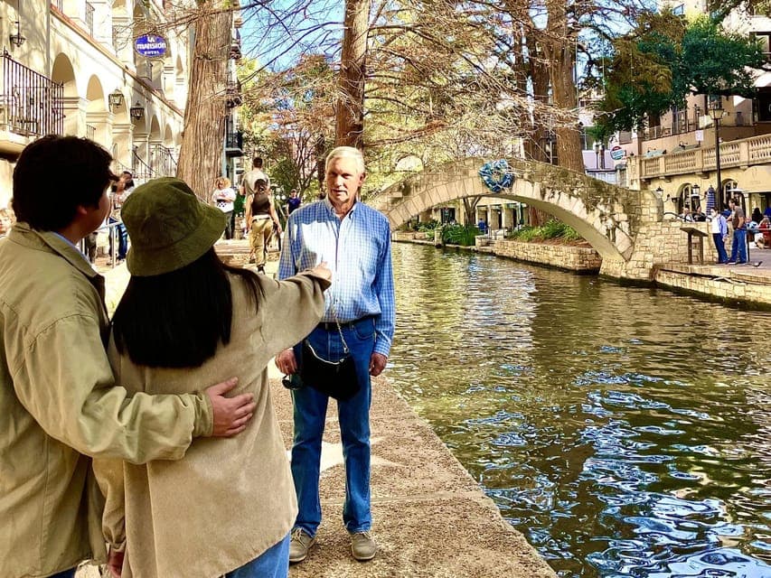 Riverwalk and Downtown Guided Walking Tour Gallery Image 3