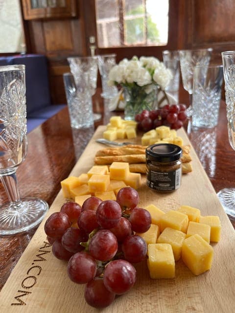 Luxury Cheese & Wine Canal Cruise Gallery Image 3