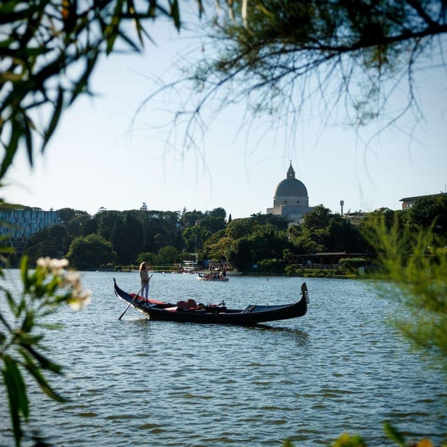 Roma: Gondola Lake Ride Gallery Image 3