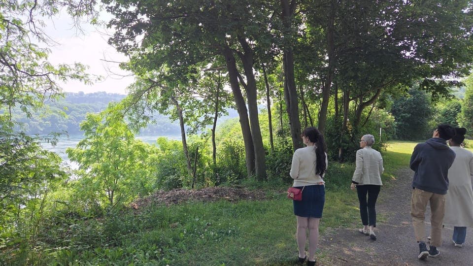 RiverBrink Art Museum: Historical Walking Tour of Queenston Gallery Image 4