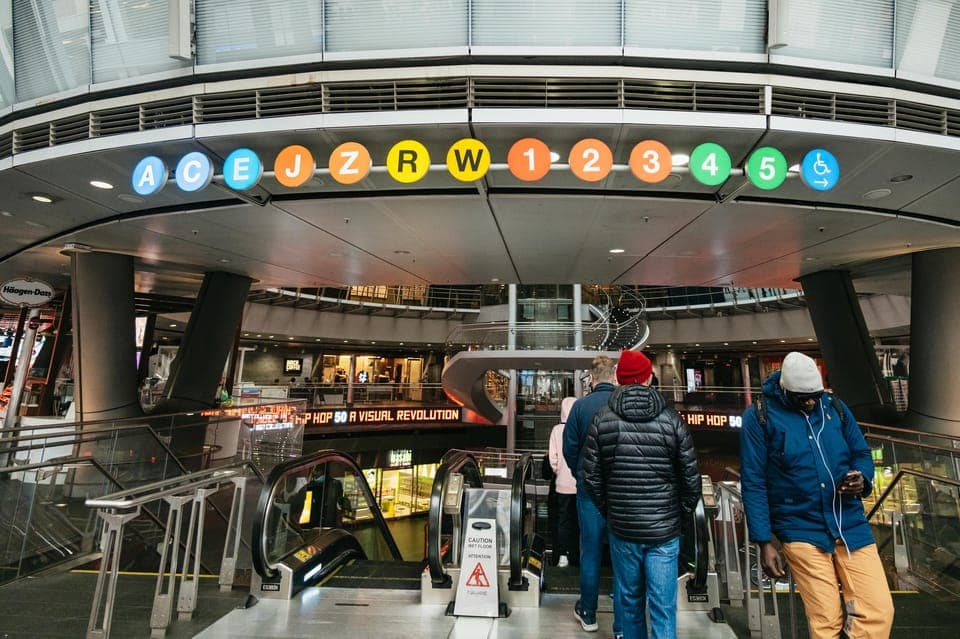 Underground Subway Guided Tour with Local New Yorker Gallery Image 2