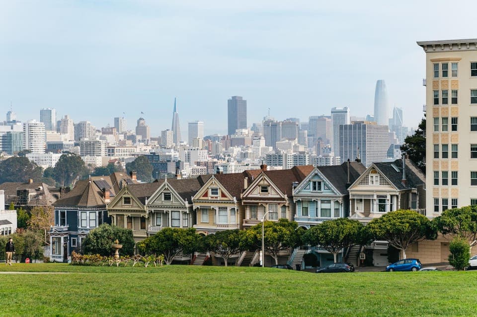 Movie Filming Locations Bus Tour Gallery Image 2