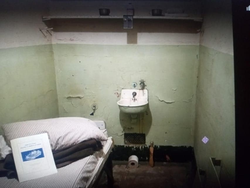 Alcatraz Island Tour with Bike Rental Gallery Image 4