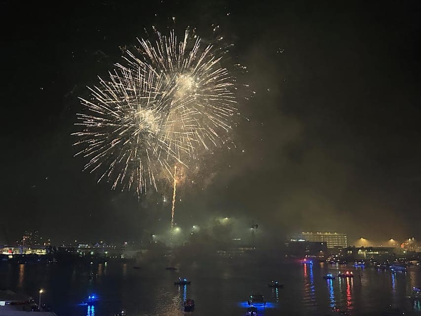 New Years Eve Fireworks Cruise on Biscayne Bay Gallery Image 4
