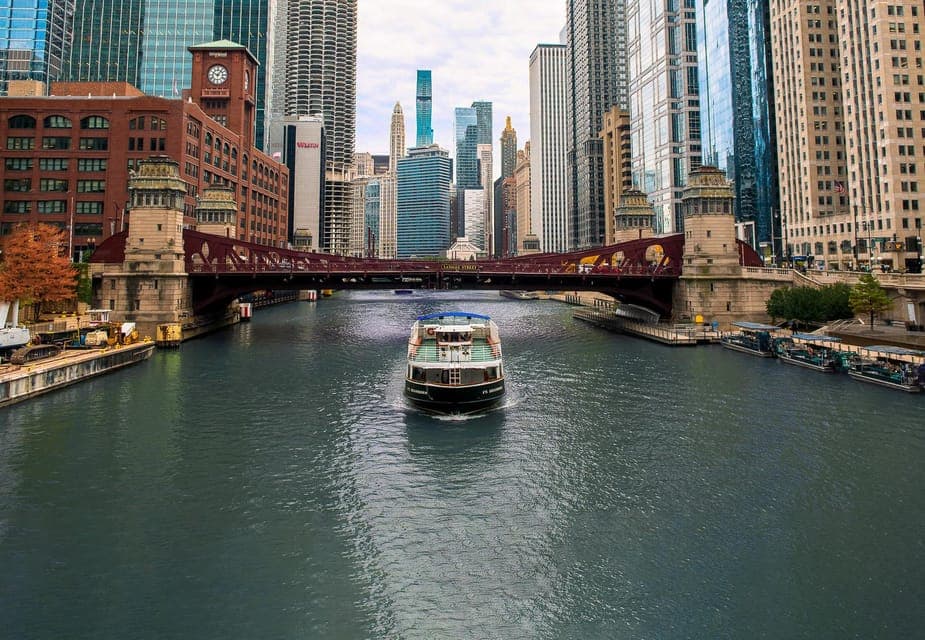 4. Architecture Boat Tour with Drinks - Image 4