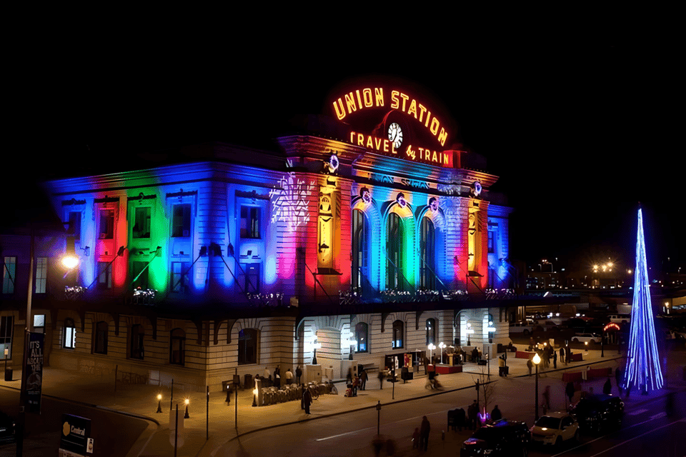 Holiday Lights & Sights Bus Tour Gallery Image 3