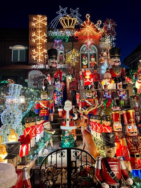 Dyker Heights Christmas Tour: Magic of Christmas in New York - Image 1