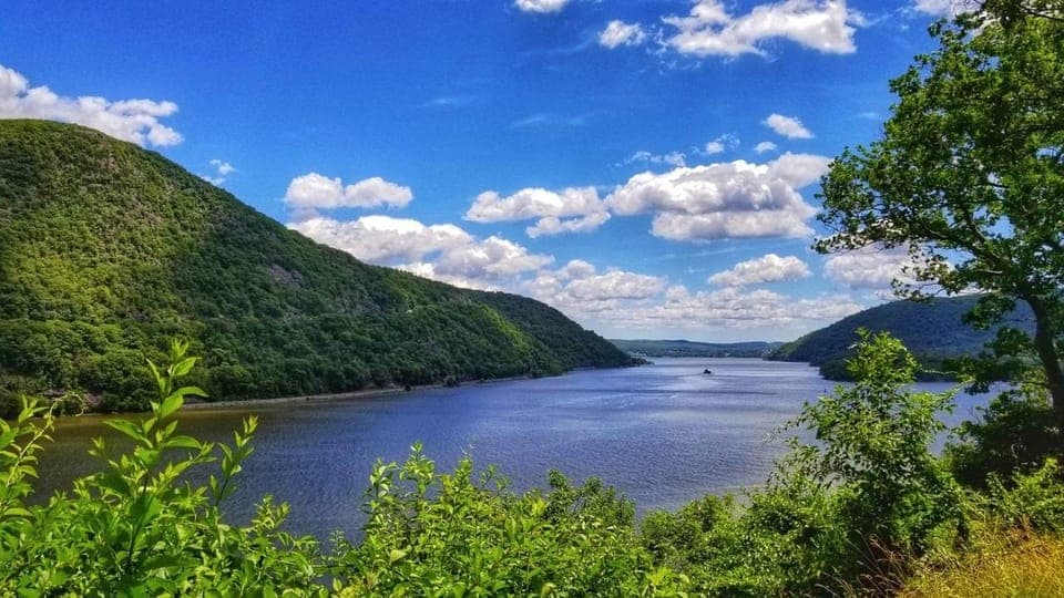 NY: Bear Mountain State Park&Beacon Day Tour | Kids 50% Off Gallery Image 4