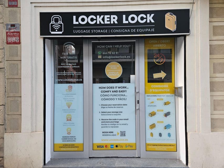 Locker Luggage storage near Sagrada Familia 24H Barcelona Gallery Image 3