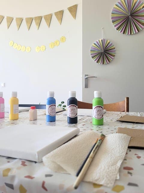 Paint and Sip Workshop for (Bachelorette) Parties Gallery Image 2