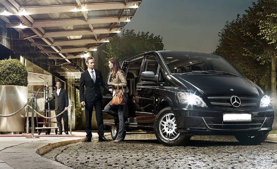 Private Arrival transfer: Orly Airport to Paris Gallery Image 2