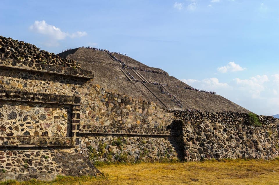 Teotihuacan Ruins Late Access Afternoon Tour - Image 4