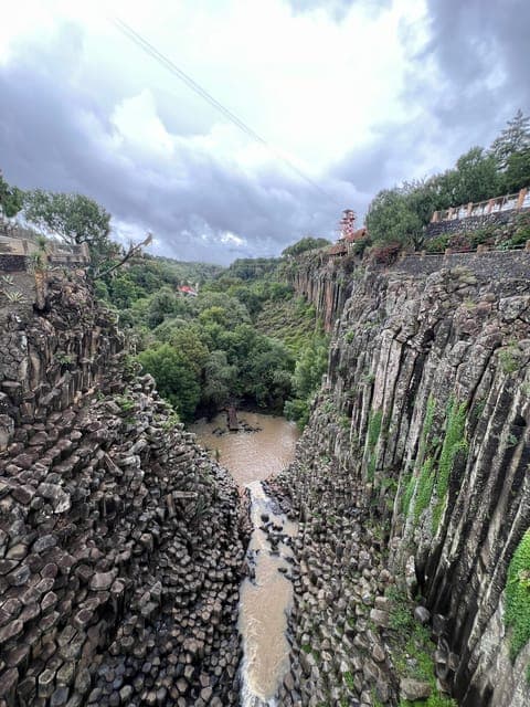 Basalt Prisms, Peña del Aire, and Huasca Gallery Image 4