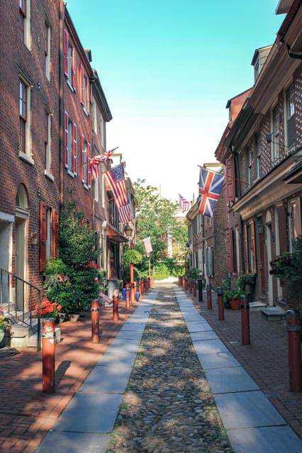 Walking Tour of Colonial Nonsense Gallery Image 3