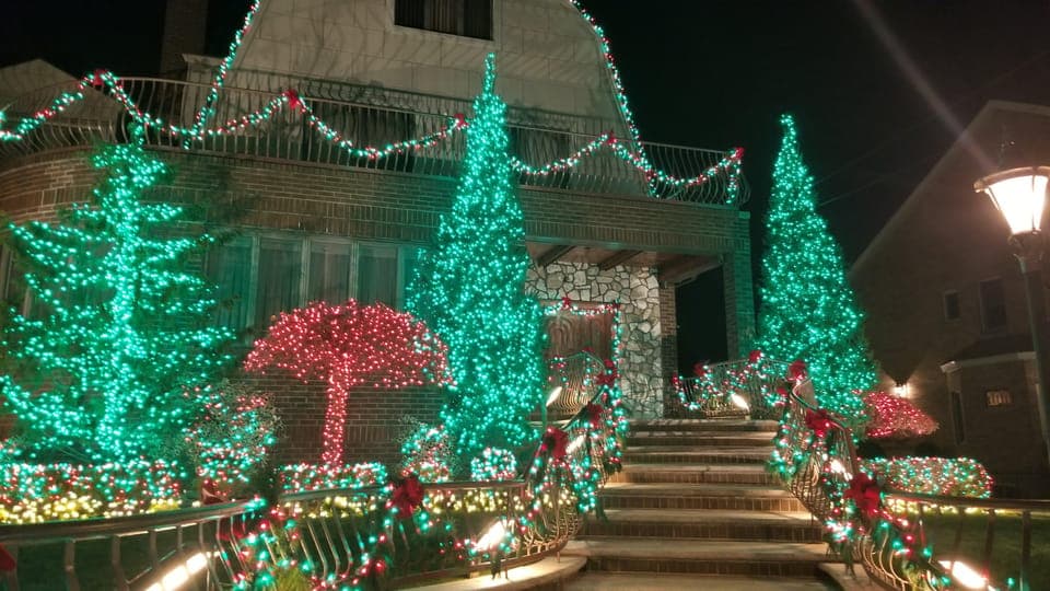 Magnificent Christmas Lights Tour of Dyker Heights Brooklyn Gallery Image 3