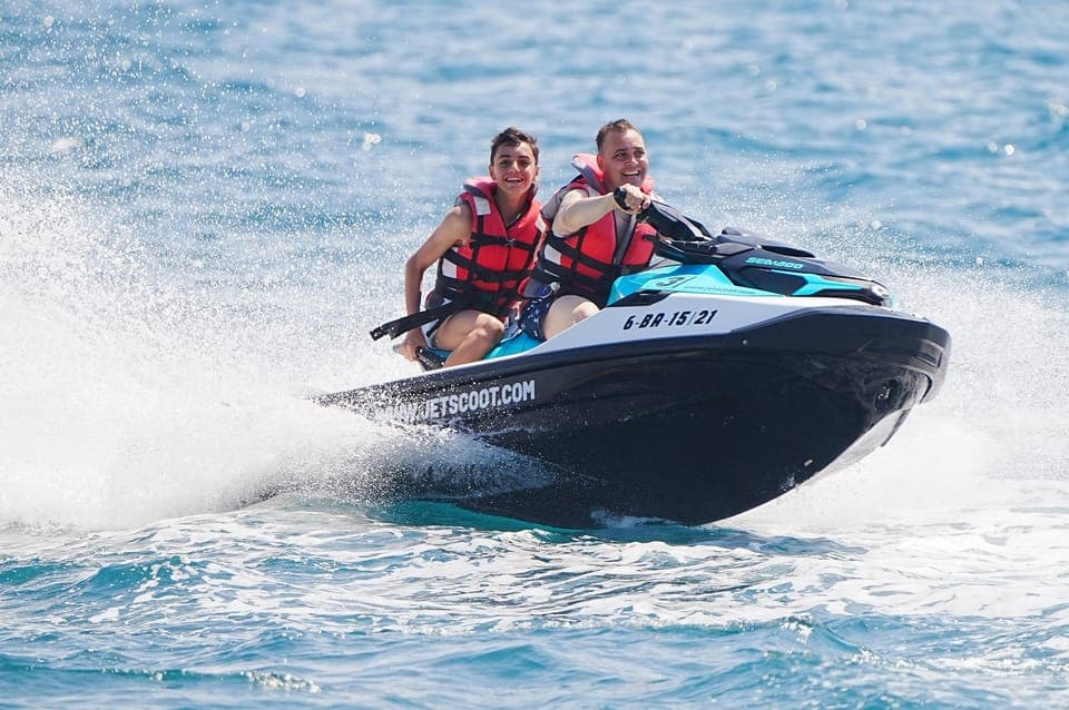 Ibiza Pack (Parasailing + Jetski 30 minutes) - Image 8