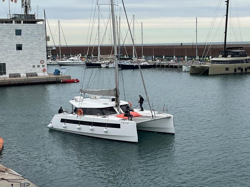 Shared cruise on luxury catamaran Drinks + Snacks - Image 8