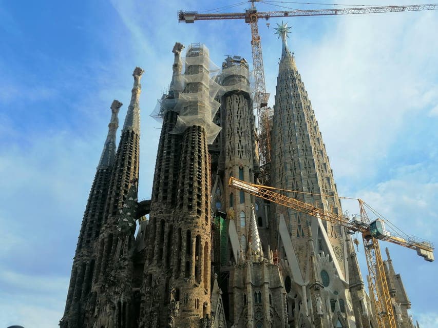 Sagrada Família and Park Güell Guided Tour Gallery Image 4
