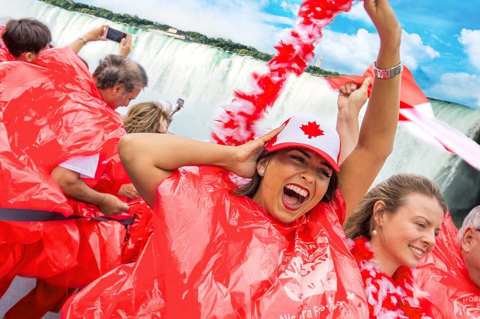 43. Toronto: Niagara Falls Day Tour with Boat Tour Option - Image 43