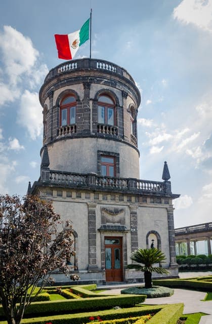 Exclusive tour of Chapultepec Castle, after-hours access Gallery Image 2