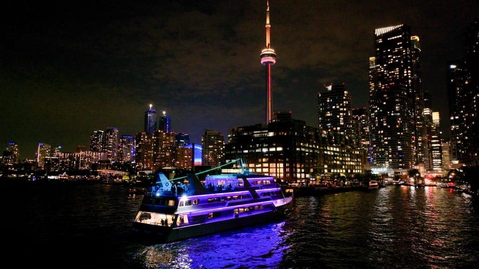 7. Premium Harbor Cruise with Lunch, Brunch, or Dinner - Image 7