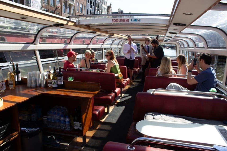 Jazz Canal Cruise with Live Music Gallery Image 3