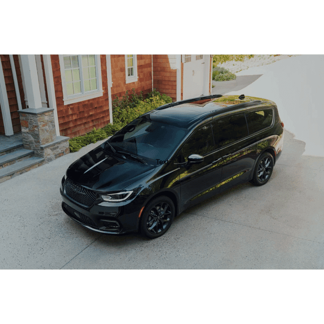 1-Way Private Airport Transfer - Image 1