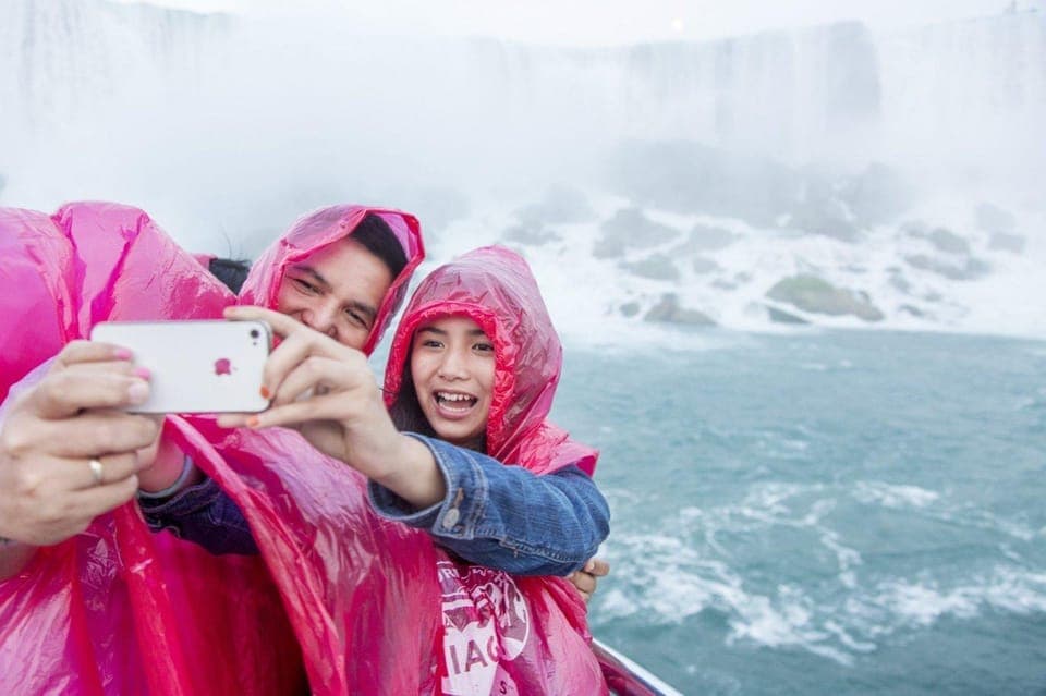 5. Niagara Falls and Niagara-on-the-Lake Ultimate Day Tour - Image 5
