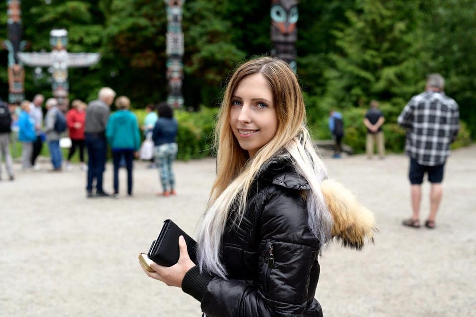 Vancouver Lookout Private Tour with Skip-the-line Tickets Gallery Image 2