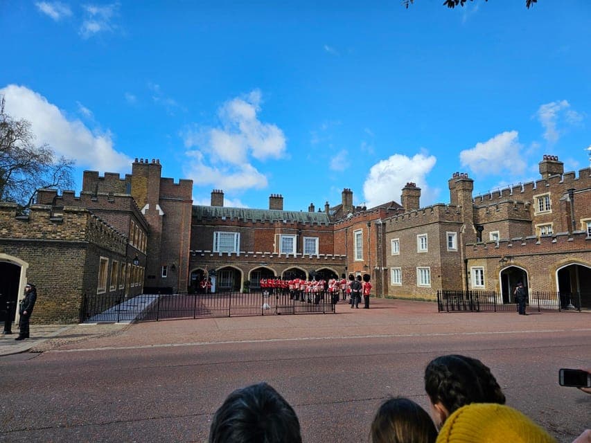 Changing of the Guard Experience Gallery Image 4