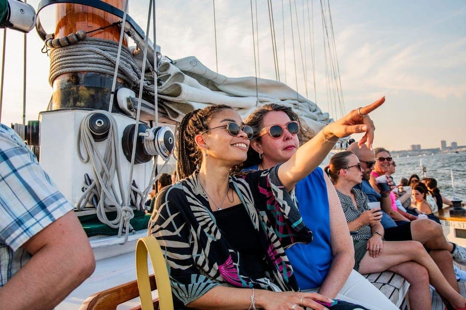 Statue of Liberty Cruise aboard a Classic Sailboat Gallery Image 2