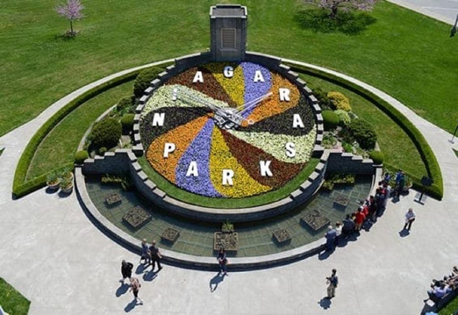 4. Small group: Toronto, Montreal, Quebec & Niagara 4-Day Tour - Image 4