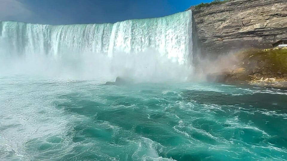 Niagara Falls Exclusive Walking Tour: Voyage to the Falls Gallery Image 4