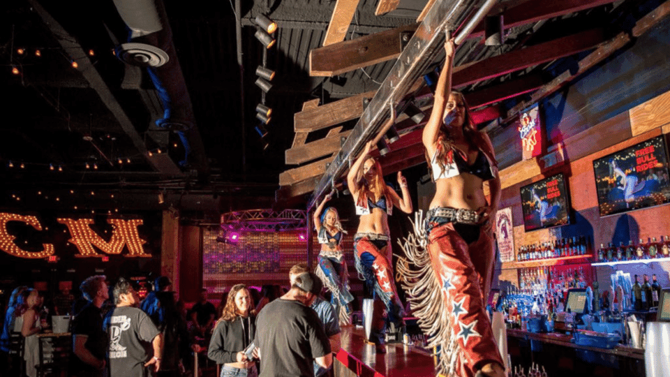 29. Country Bar Crawl by Party Bus w/ Mixed Drinks - Image 29