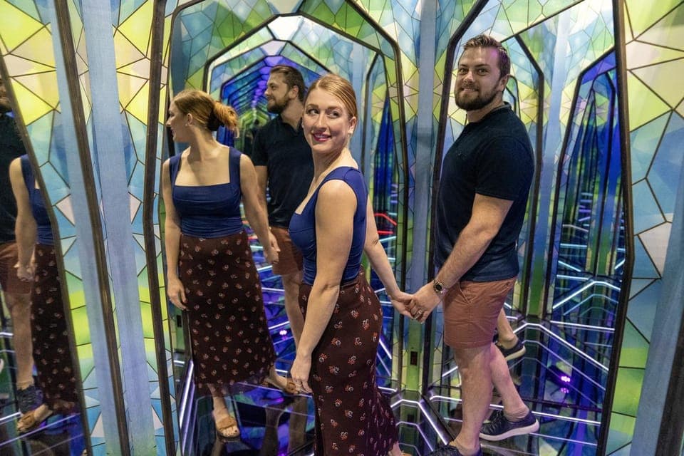 Ripley's Mirror Maze Experience Gallery Image 3