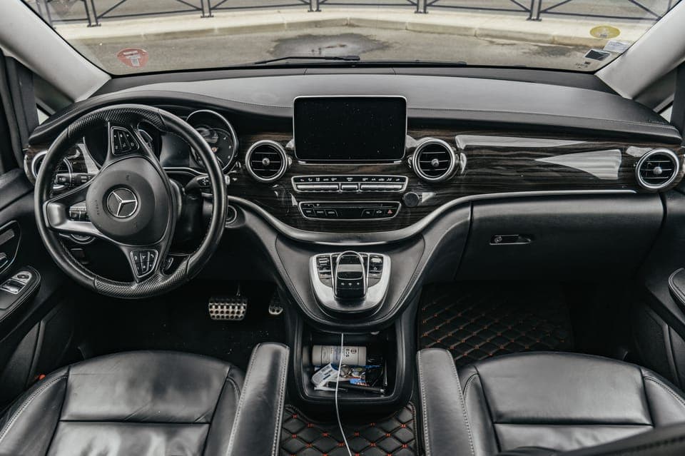 Private Transfer to/from ORLY Airport Gallery Image 3