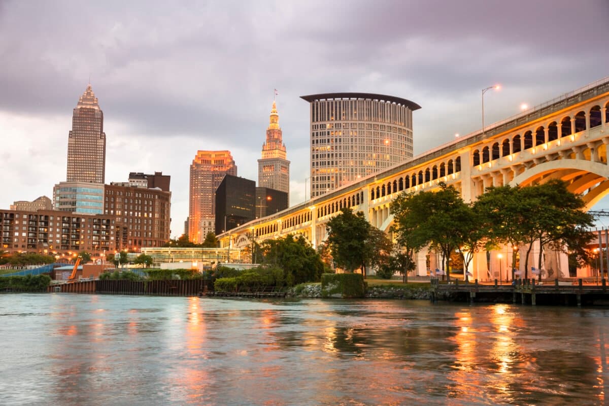 Cleveland, OH Cleveland, OH