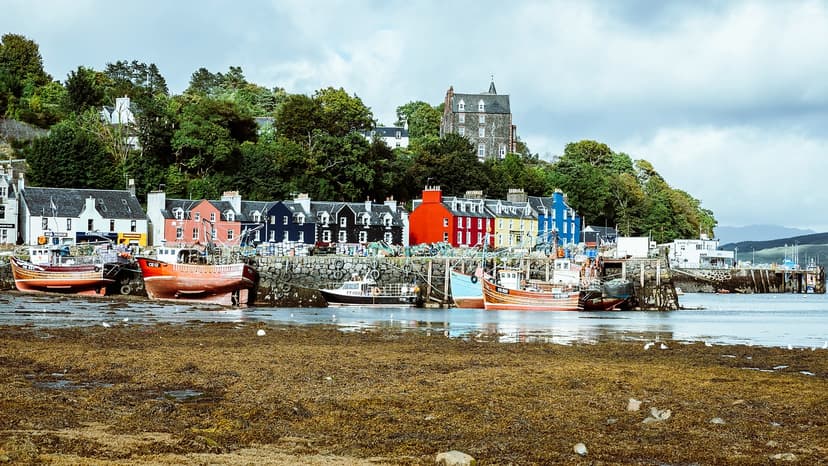 10 Day / 9 Nights — Island Hopping Walking Tour (Friends)