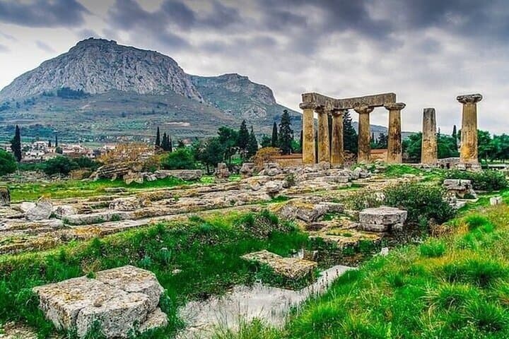 Ancient Corinth and Corinth Canal Private Half-Day Tour from Athens