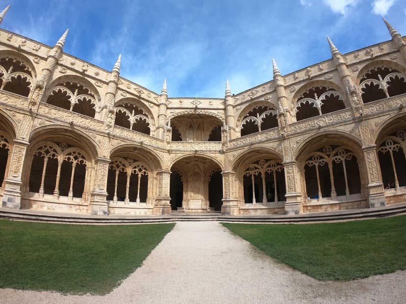 Belém & Jerónimos Monastery — Private 4‑Hour Walking Tour (Senior‑friendly)