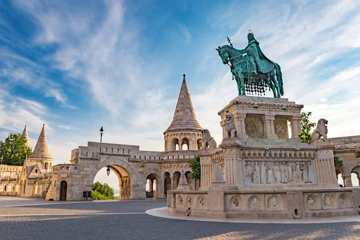 Budapest Small-Group Day Trip from Vienna — Romantic Highlights