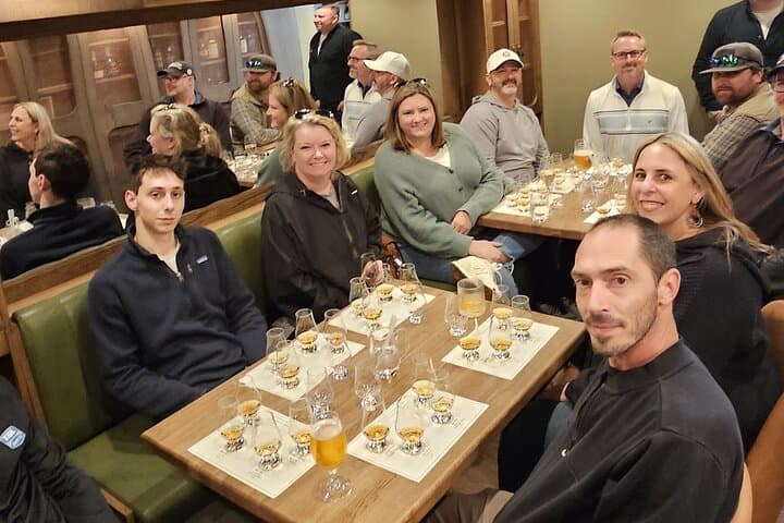 Edinburgh Whisky Tasting & Royal Mile Romantic Evening